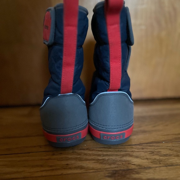 Navy blue and red Crocs boots size 2 - Picture 8 of 8